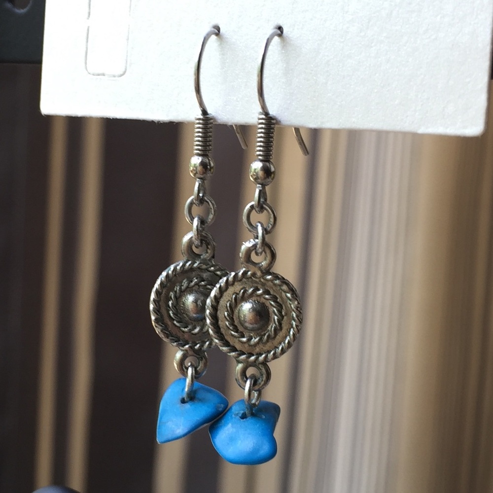 Cute earrings with turquoise!